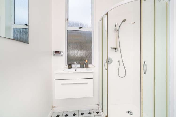 32 Bernard Street Kenmure_8