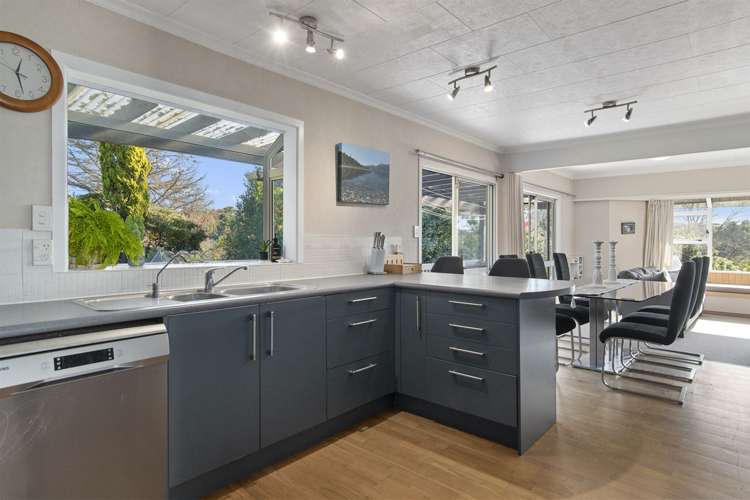 175 Kingswood Road Brookfield_1