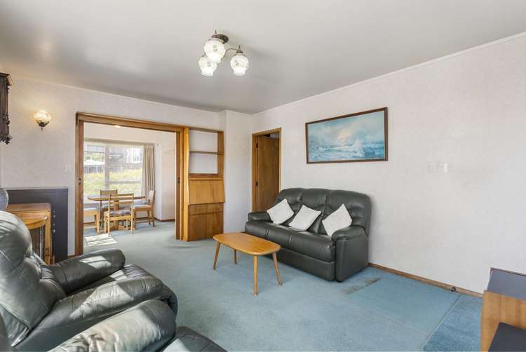 2/15 Woodall Place Totara Vale_1