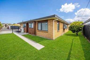 2/18 Maunu Road_1