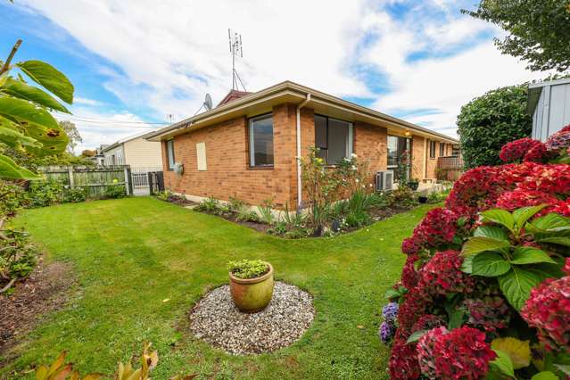 Feel Right at Home in Sunny Mosgiel