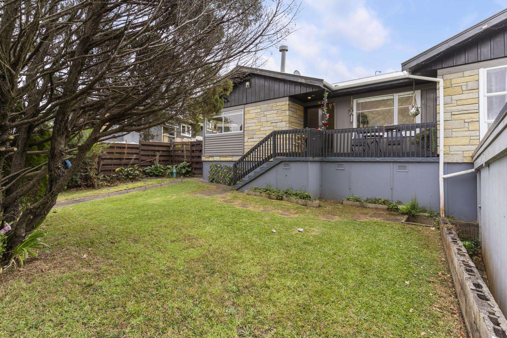 Renovated family home in wealthy Auckland suburb for $155K - what’s the catch?