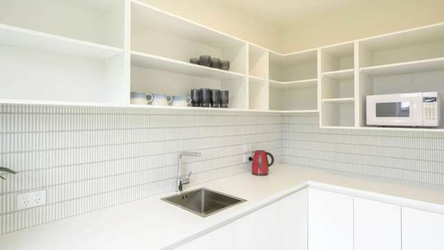 86 Southfield Drive Lincoln_3