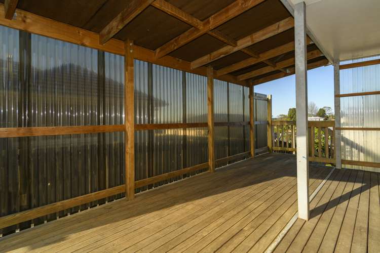 75a Henderson Crescent Parkvale_13