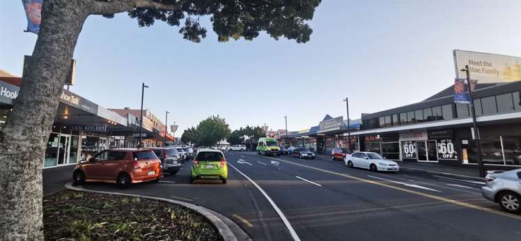 1 Alderman Drive Henderson_21