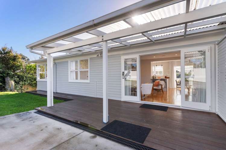8 Surat Place Glen Eden_21