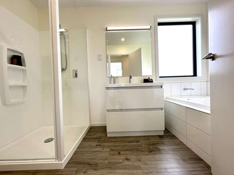 8 Chatham Rise Seaward Bush_25