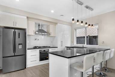 135 Flat Bush School Road_1