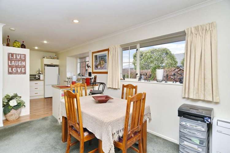 18 Paget Drive Woodend_5