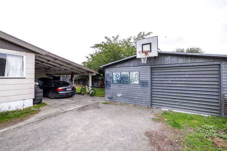 16a Clifton Avenue Carterton_18