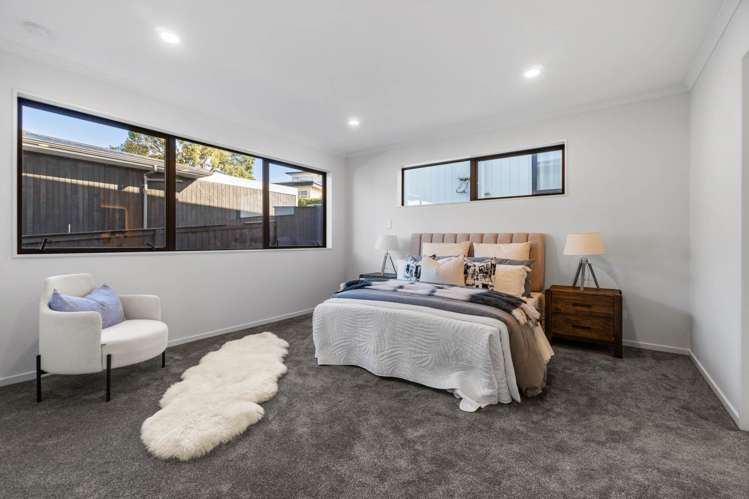88B Norman Lesser Drive St Johns_19
