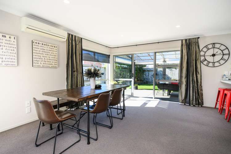 99 Schnell Drive Kelvin Grove_9