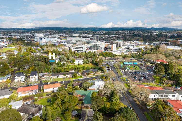 2 Takapu Street Henderson_19