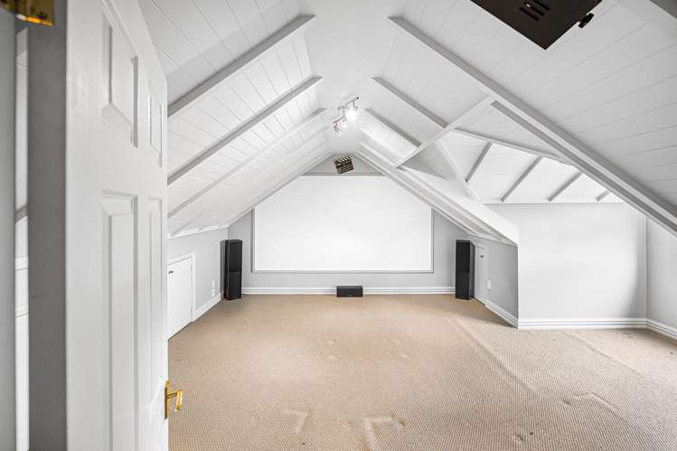 233 Paremoremo Road Lucas Heights_12