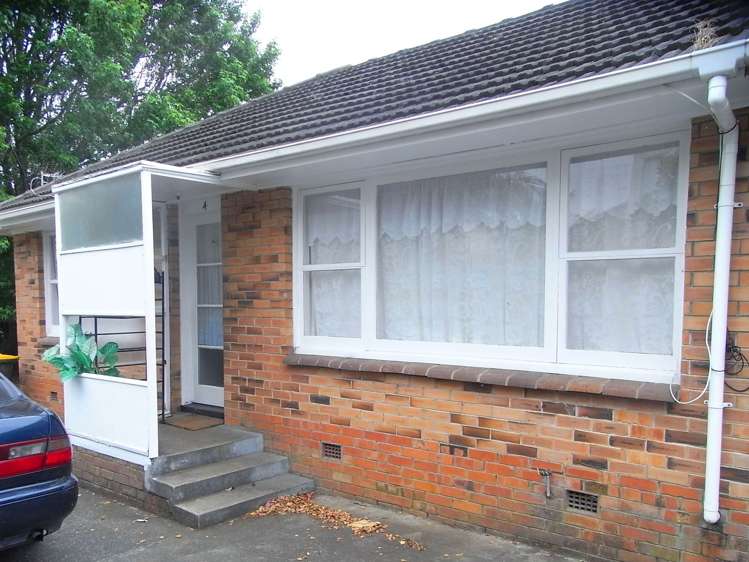 4/12 Cambourne Road_0