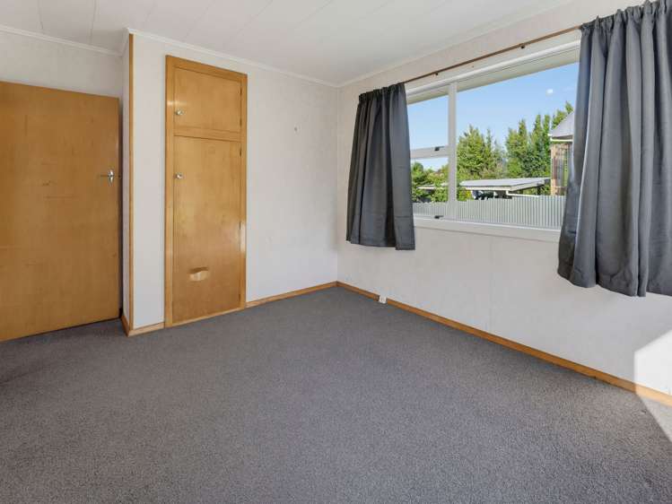 84 Grants Road Marchwiel_15