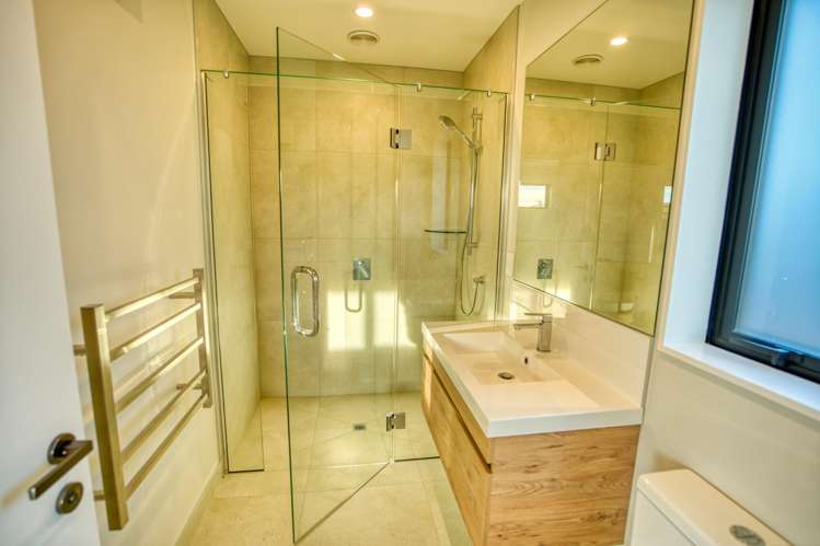 11B Hinau Crescent Kaiata_11