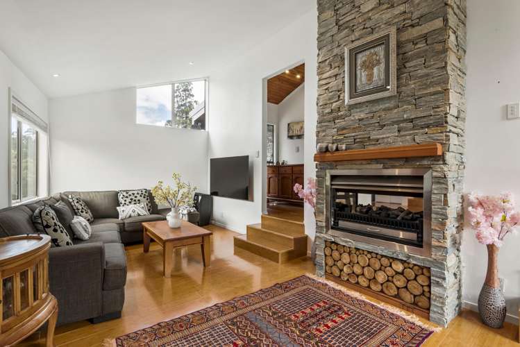 5 Saddleback Rise Murrays Bay_3