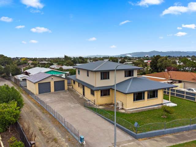 Reserve Price $649,000 - RV $820,000, Bargain!