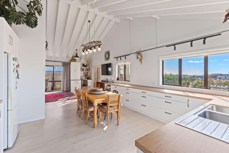 14 Koromiko Street Otaki Beach_8