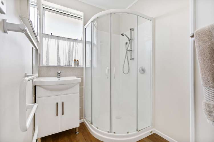 36 Rewarewa Road Te Atatu Peninsula_13