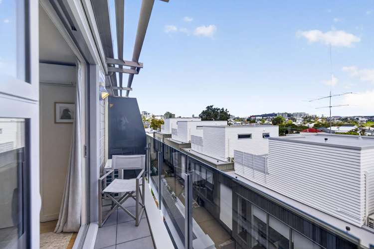 2a/2 Dickens Street Grey Lynn_12