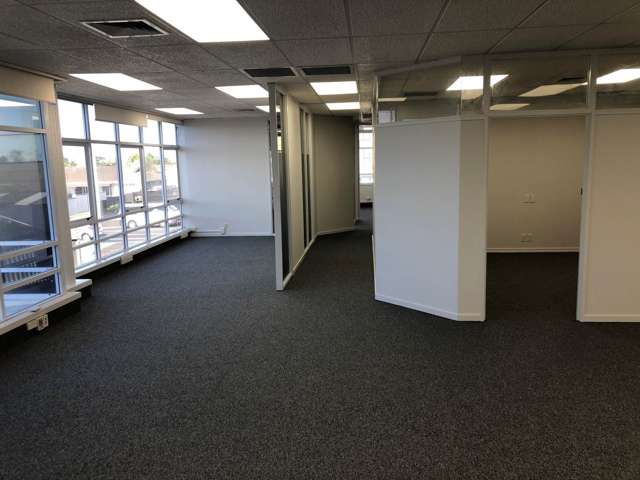 Unit A1/129 Onewa Road Northcote_3