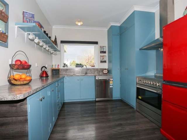 303 Willowpark Road South Hastings_1