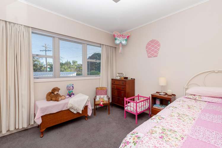 6 Fowey Avenue Te Atatu South_11