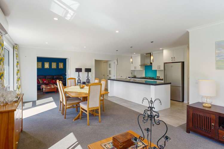 63 Waipunahau Road Waikanae_14