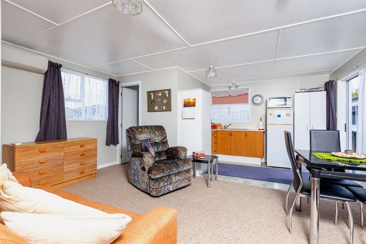 23 Deller Drive Carterton_13