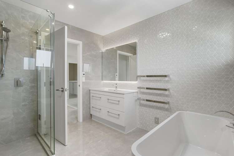 92A Flanshaw Street Te Atatu South_21