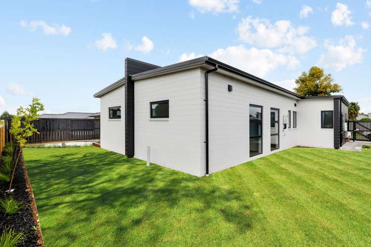 9 Whakahaumako Road Leamington_24