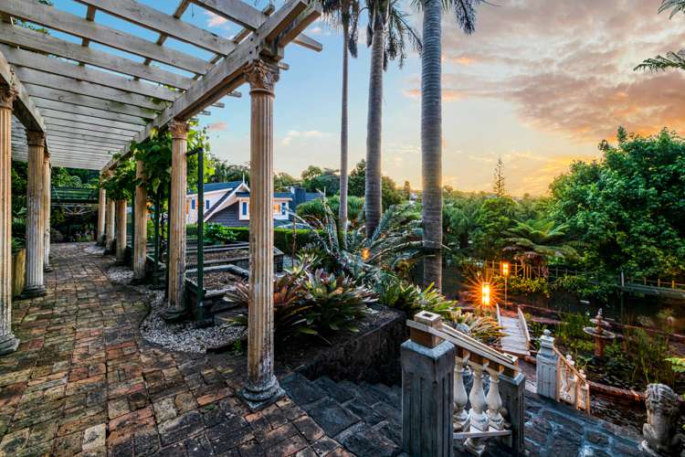 32 Deane Avenue Titirangi_10