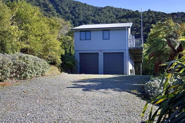 20 Worlds End Road, Tennyson Inlet Marlborough Sounds_32