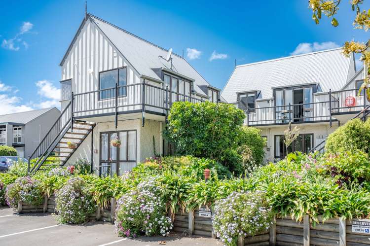 4j Aubrey Street Akaroa_14