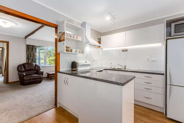 43 Moores Valley Road Wainuiomata_2