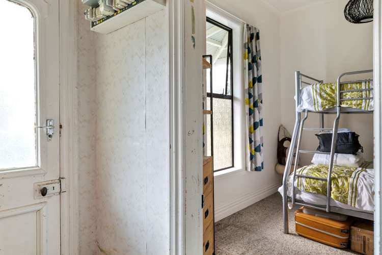 242 West Road Mauriceville_11