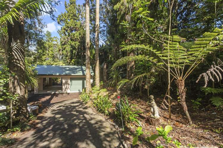 1 Ngaio Road Titirangi_17