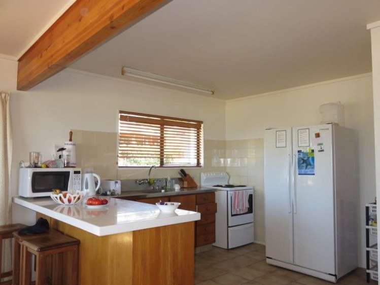 105 Oratia Place Onemana_7