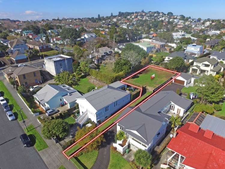 2c Ellerton Road Mount Eden_11