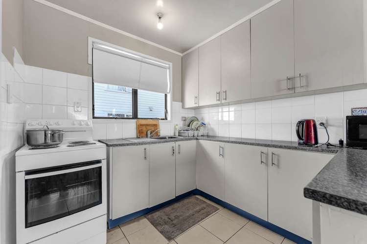 2/24 Funnell Place Manurewa_3