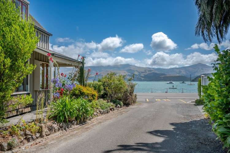 3a Beach Road Akaroa_16