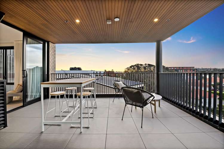 201/45 Hudson Bay Road Hobsonville_10