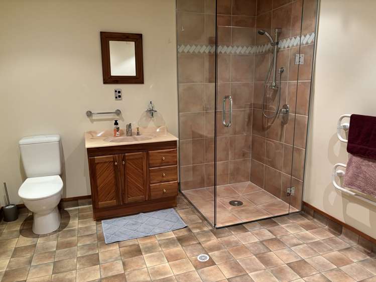 12 Grove Avenue Weston_19