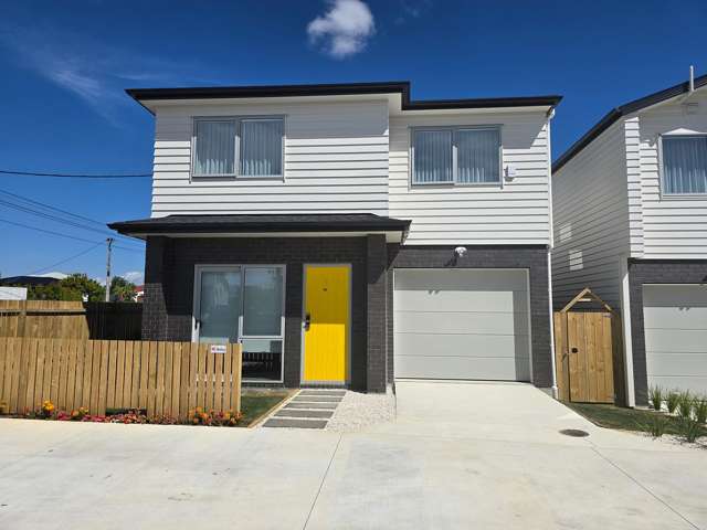 Spacious Family Home in Te Atatu Peninsula