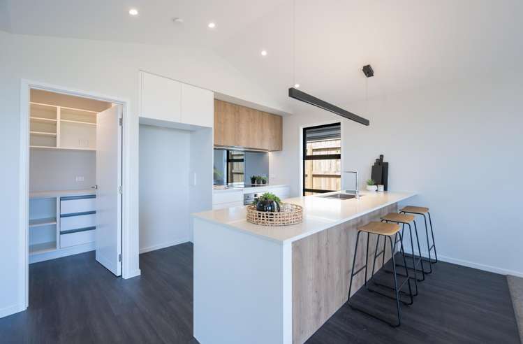 7 Hill Tops Way Stoke_4