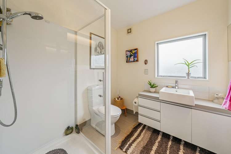 80 Saddleback Grove Karori_20