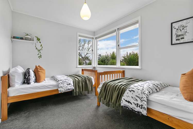 33 Crocombe Crescent Beach Haven_9