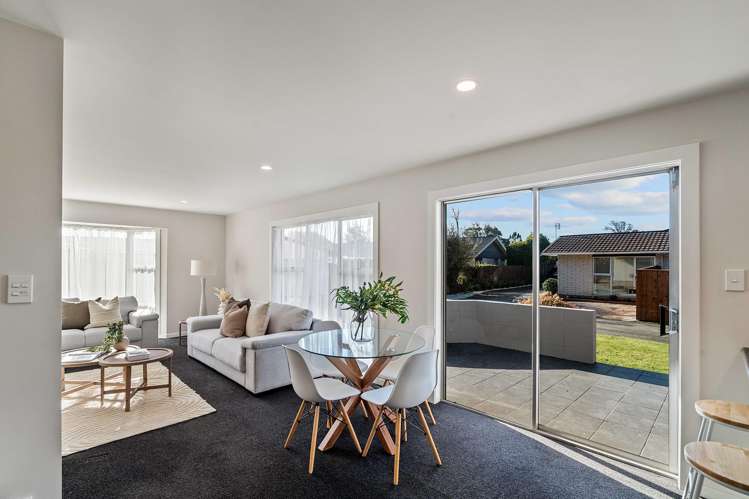 1/8 Hythe Lane Saint Martins_8